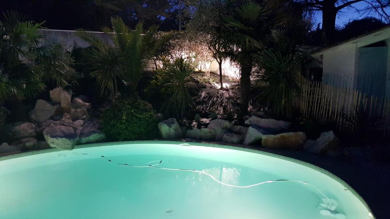 Tres Belle Villa Avec Piscine Le Bois-Plage-en-Re Bagian luar foto