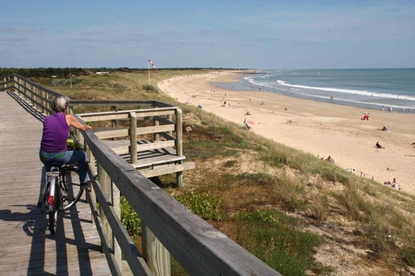 Tres Belle Villa Avec Piscine Le Bois-Plage-en-Re Bagian luar foto